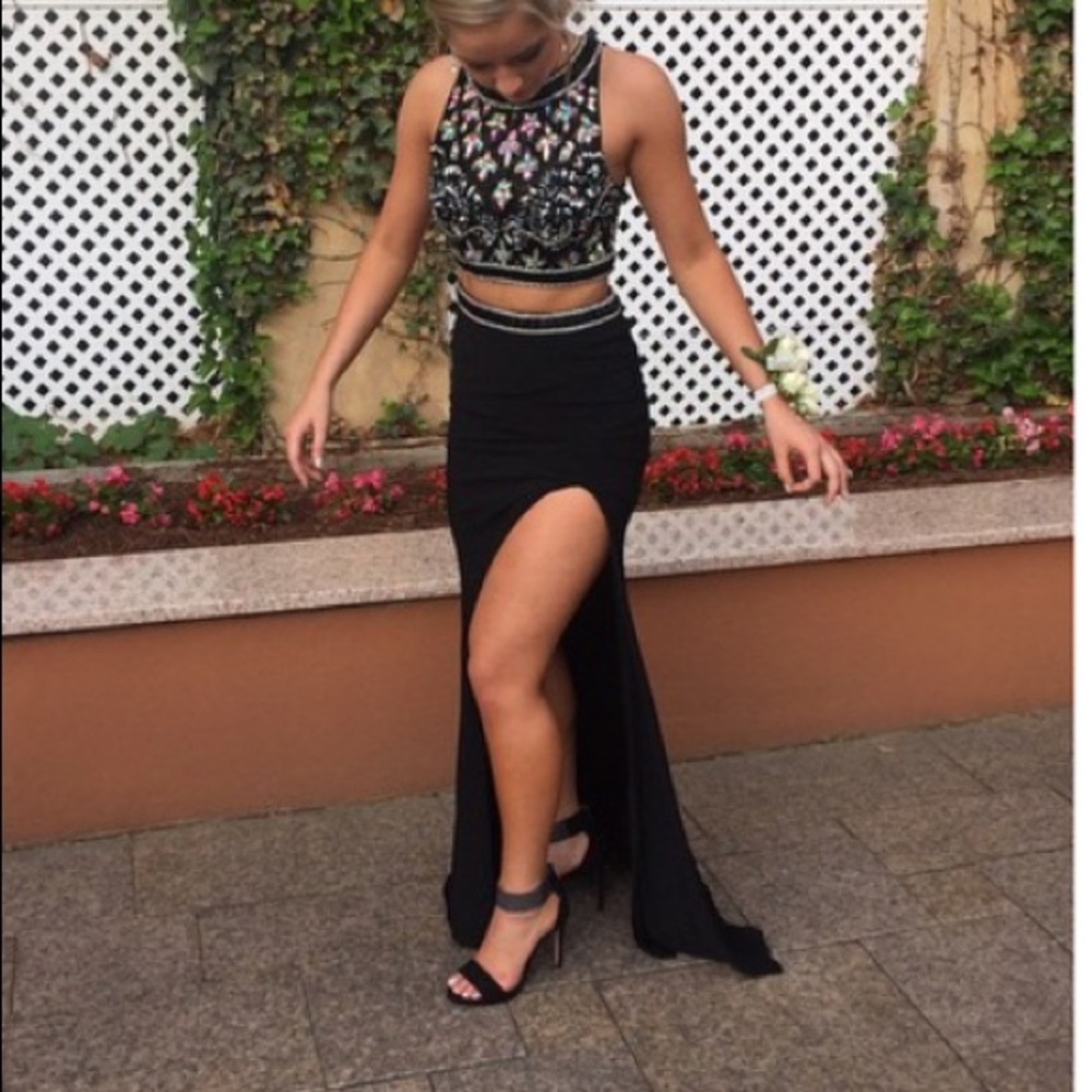 Sherri Hill Black Two Piece Prom Dress Size 00